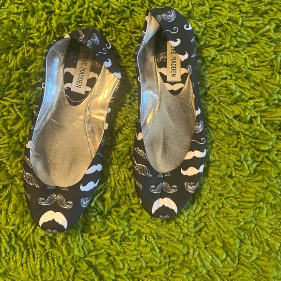 Steve Madden heaven mustache flats shoes size 6M - Picture 6 of 10